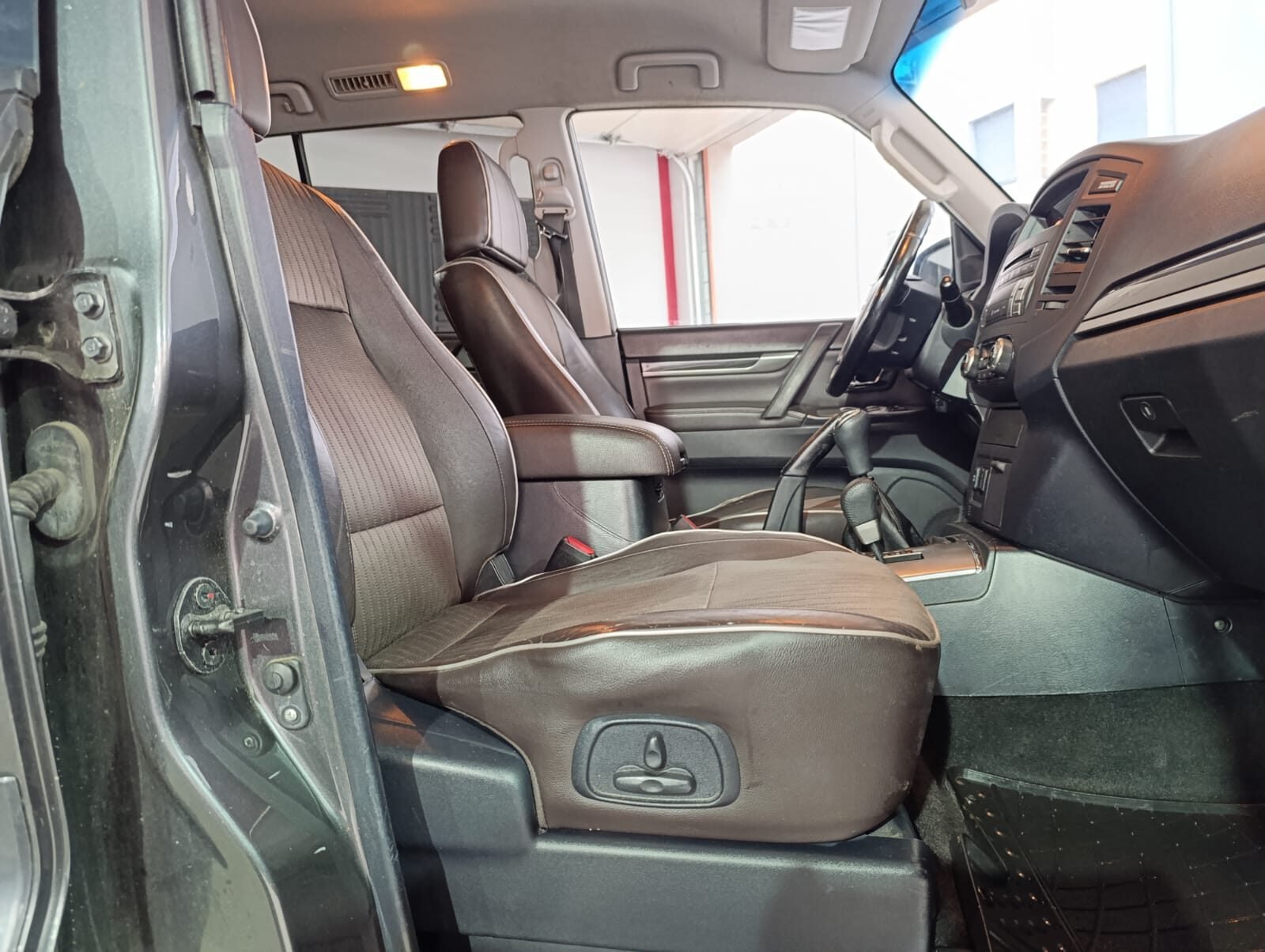 MITSUBISHI Montero 3.2 DID INTENSE 