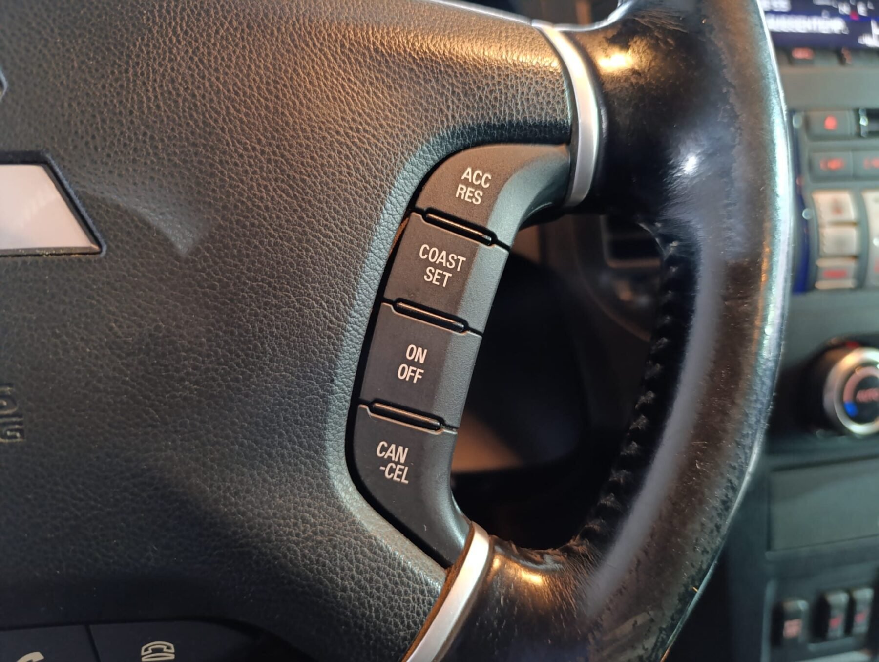 MITSUBISHI Montero 3.2 DID INTENSE 