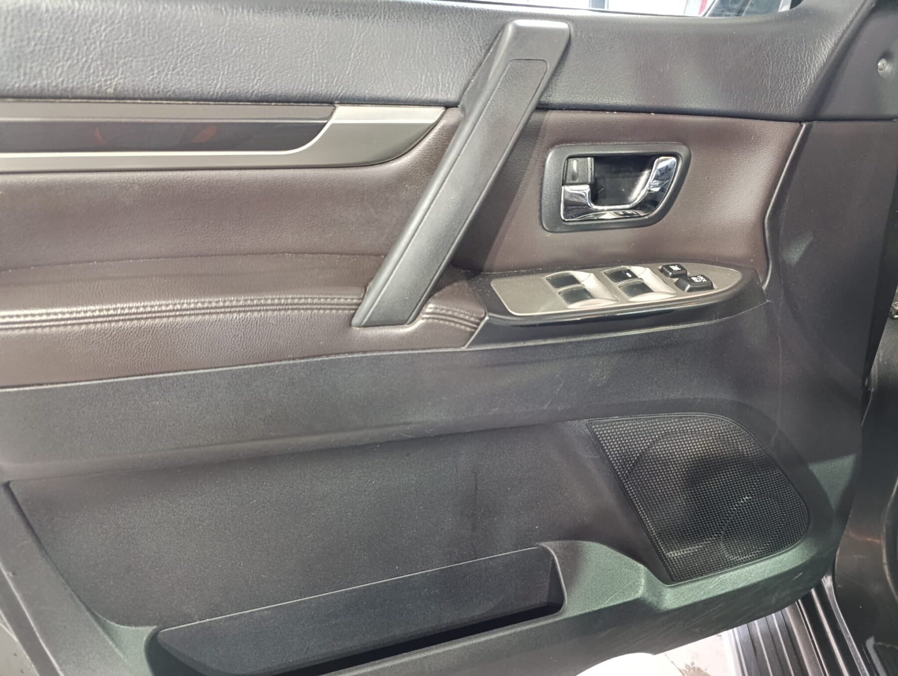 MITSUBISHI Montero 3.2 DID INTENSE 