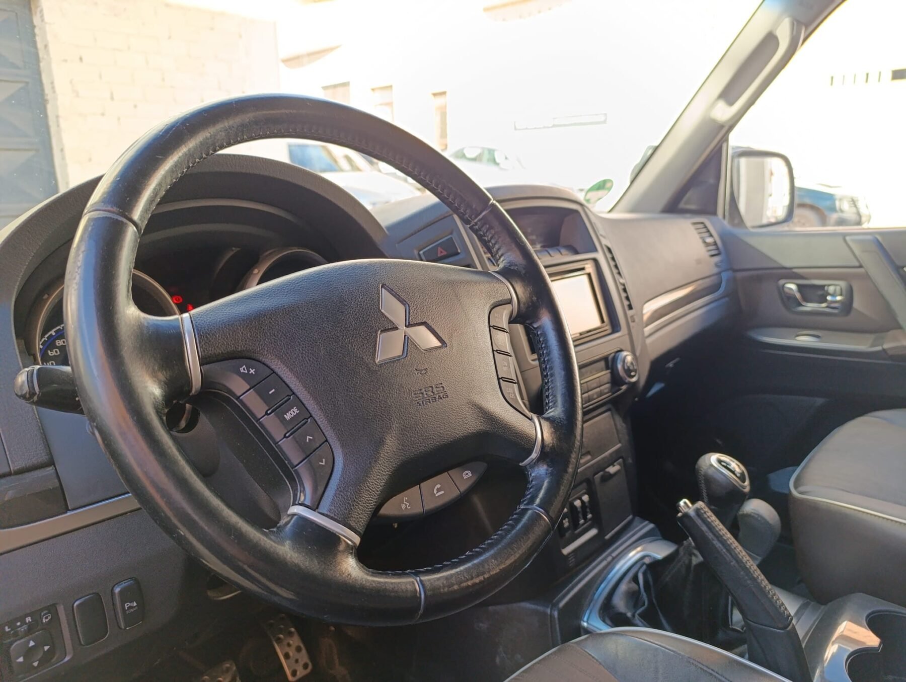 MITSUBISHI Montero 3.2 DID INTENSE 