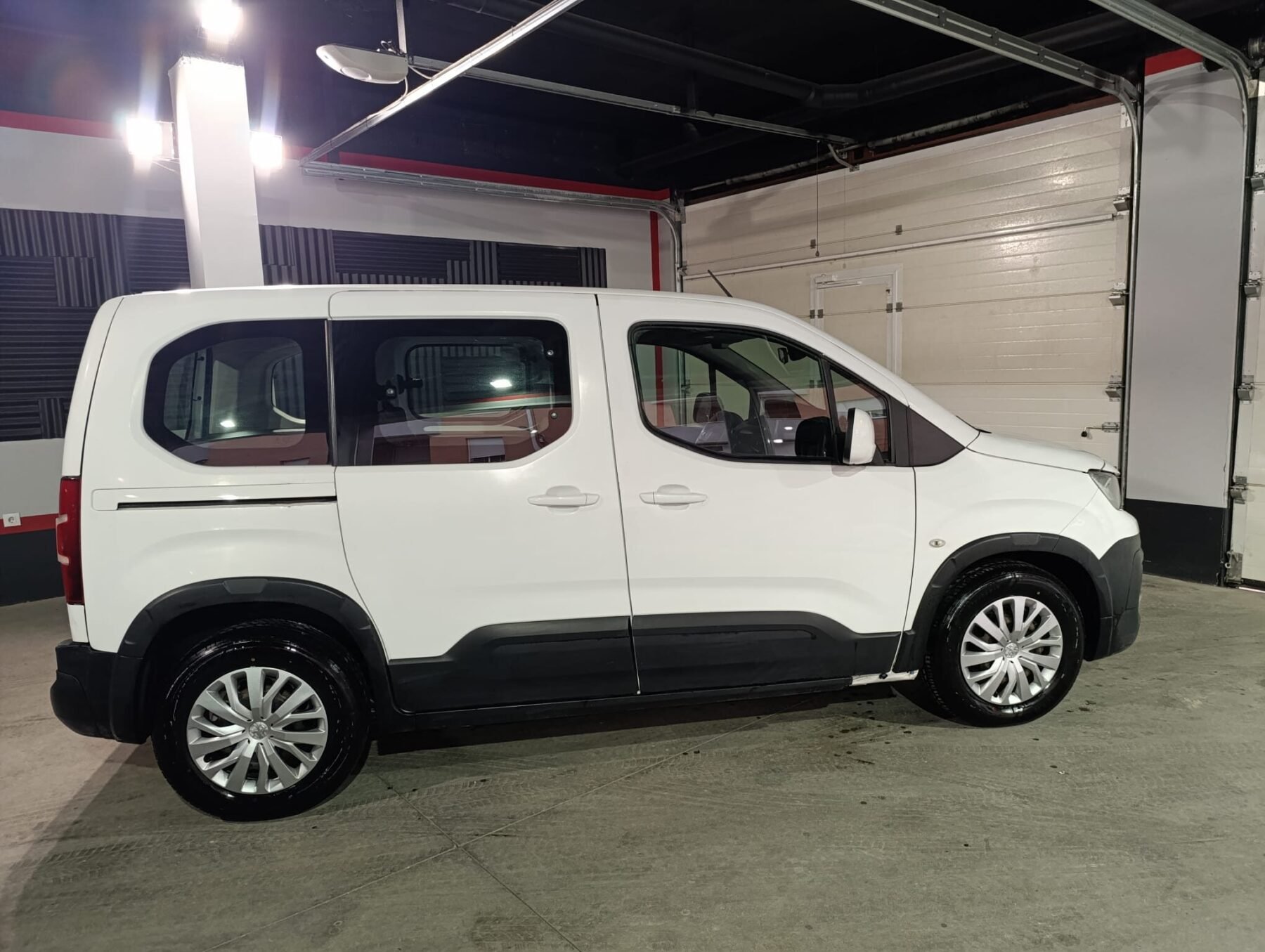 PEUGEOT Rifter 100 cv 6 velocidades 