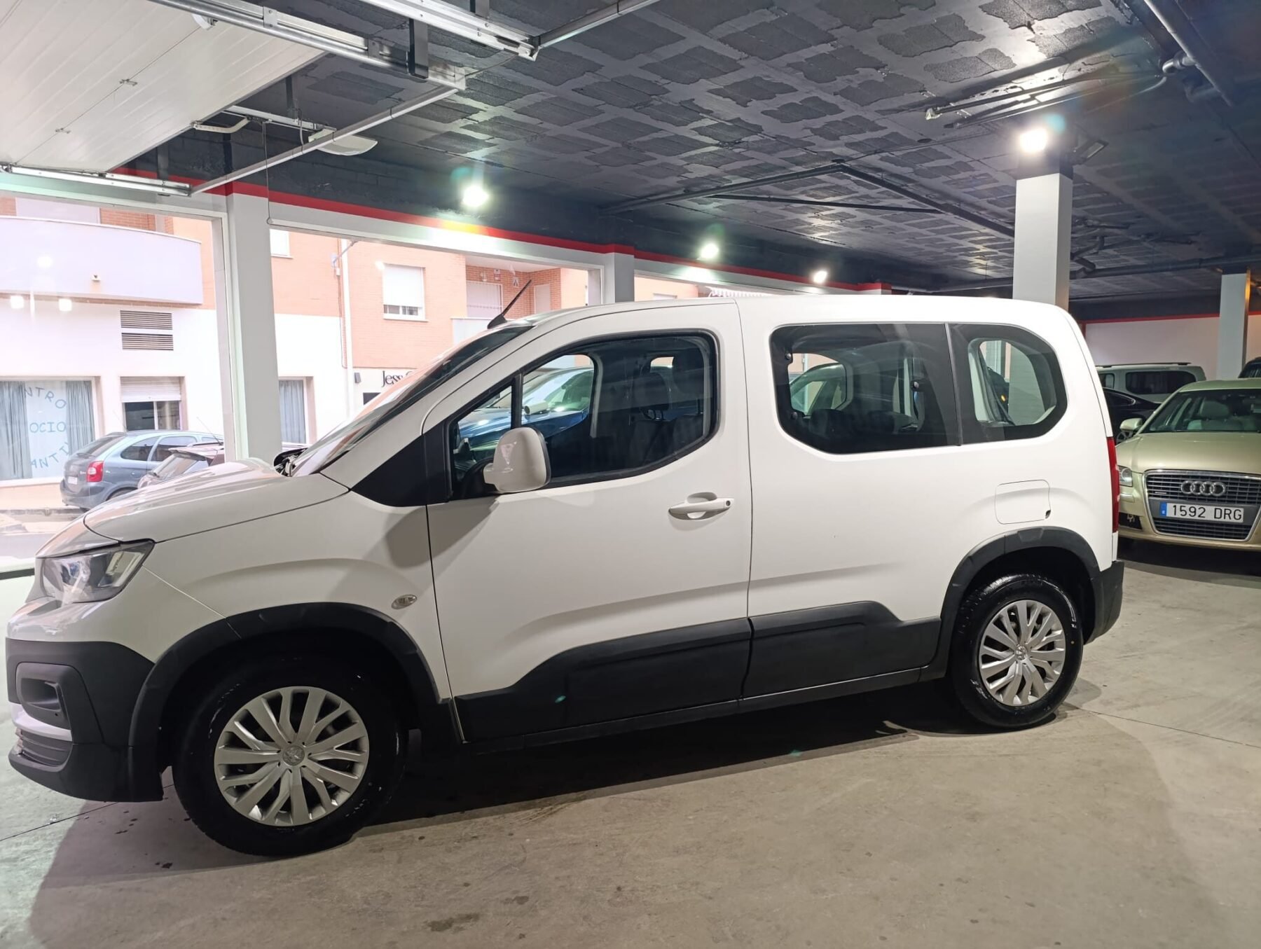 PEUGEOT Rifter 100 cv 6 velocidades 