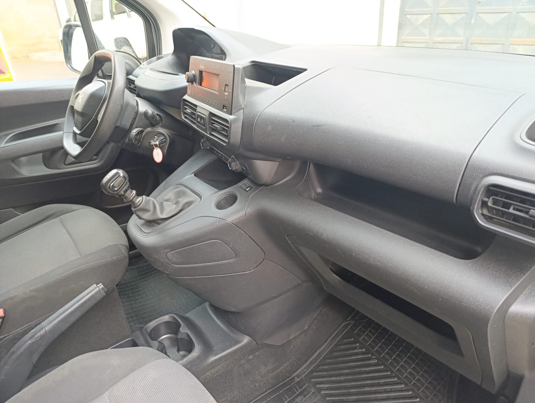 PEUGEOT Rifter 100 cv 6 velocidades 