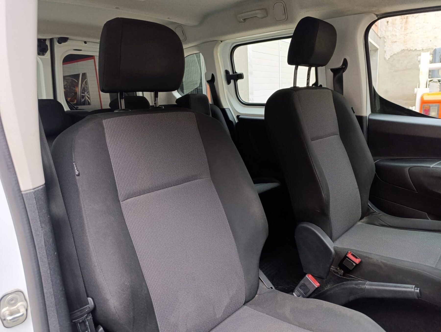 PEUGEOT Rifter 100 cv 6 velocidades 