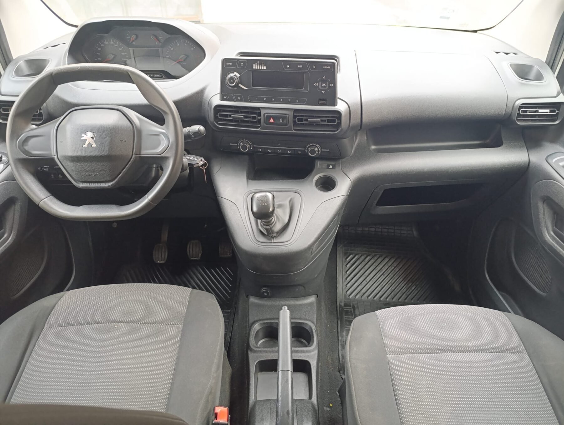 PEUGEOT Rifter 100 cv 6 velocidades 