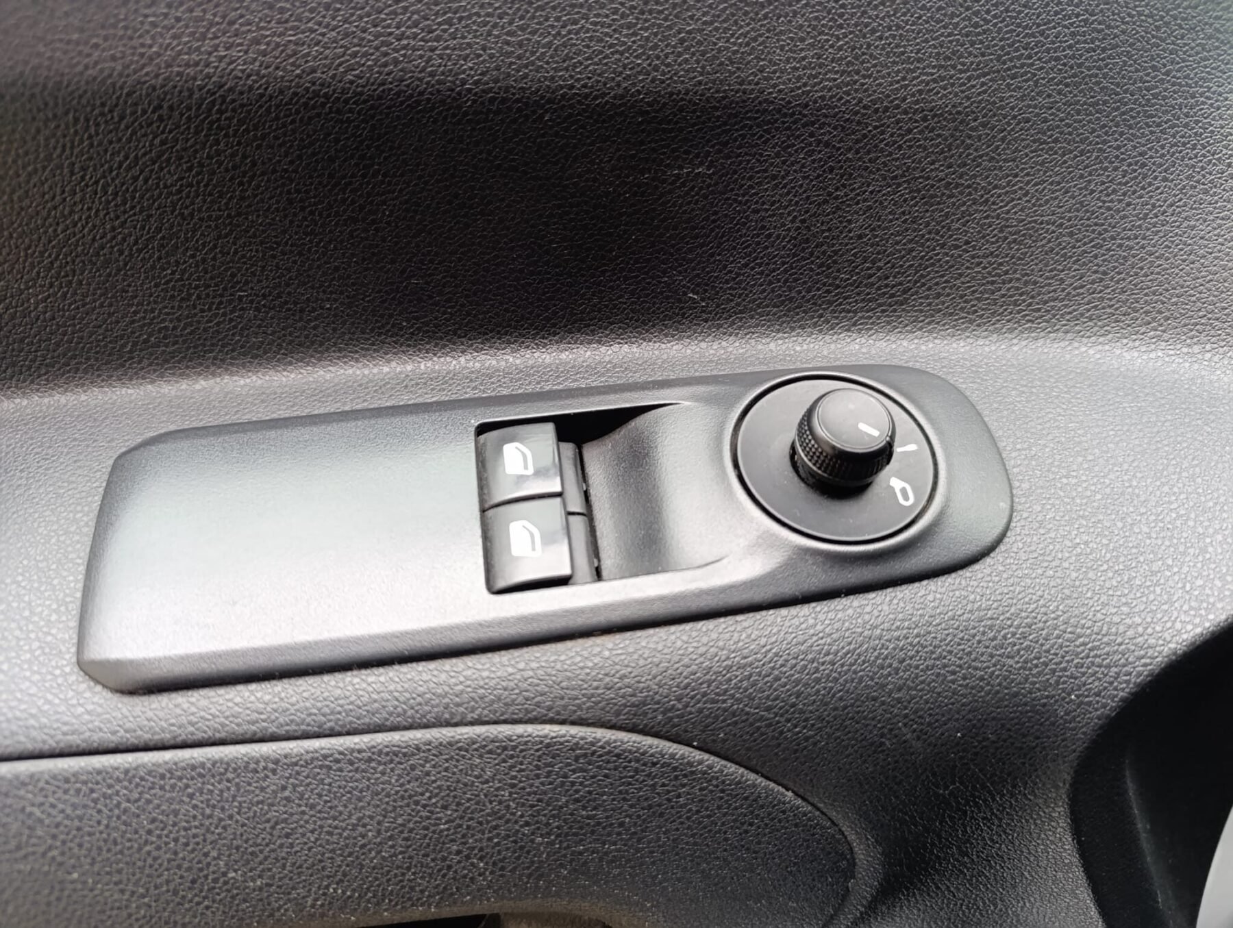 PEUGEOT Rifter 100 cv 6 velocidades 