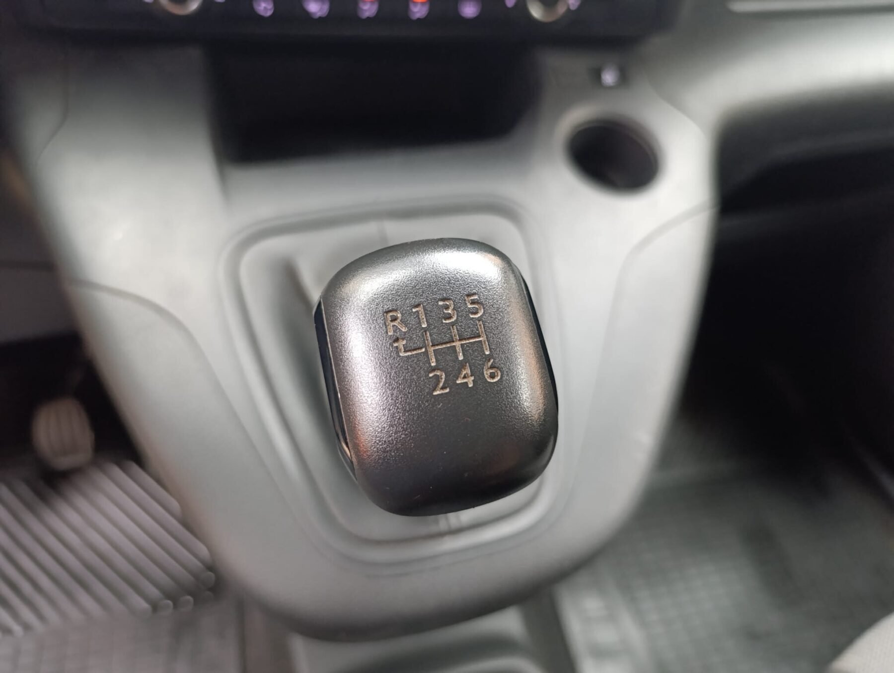 PEUGEOT Rifter 100 cv 6 velocidades 