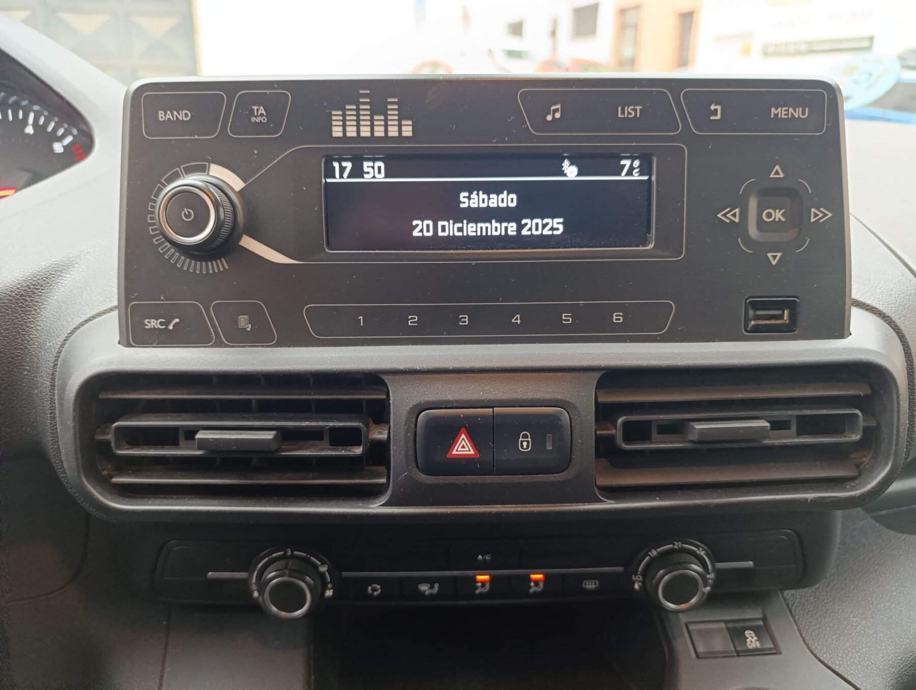 PEUGEOT Rifter 100 cv 6 velocidades 