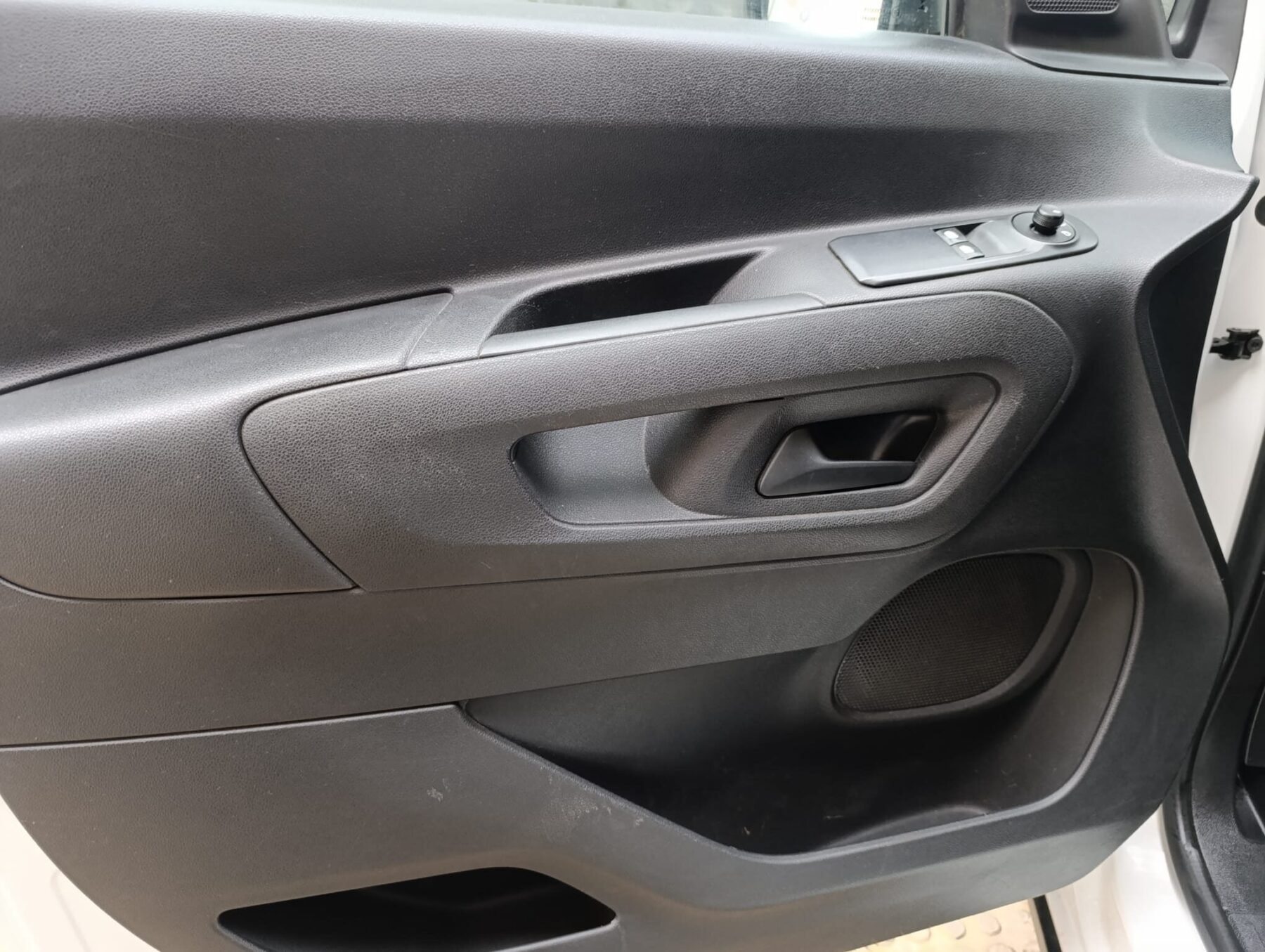 PEUGEOT Rifter 100 cv 6 velocidades 