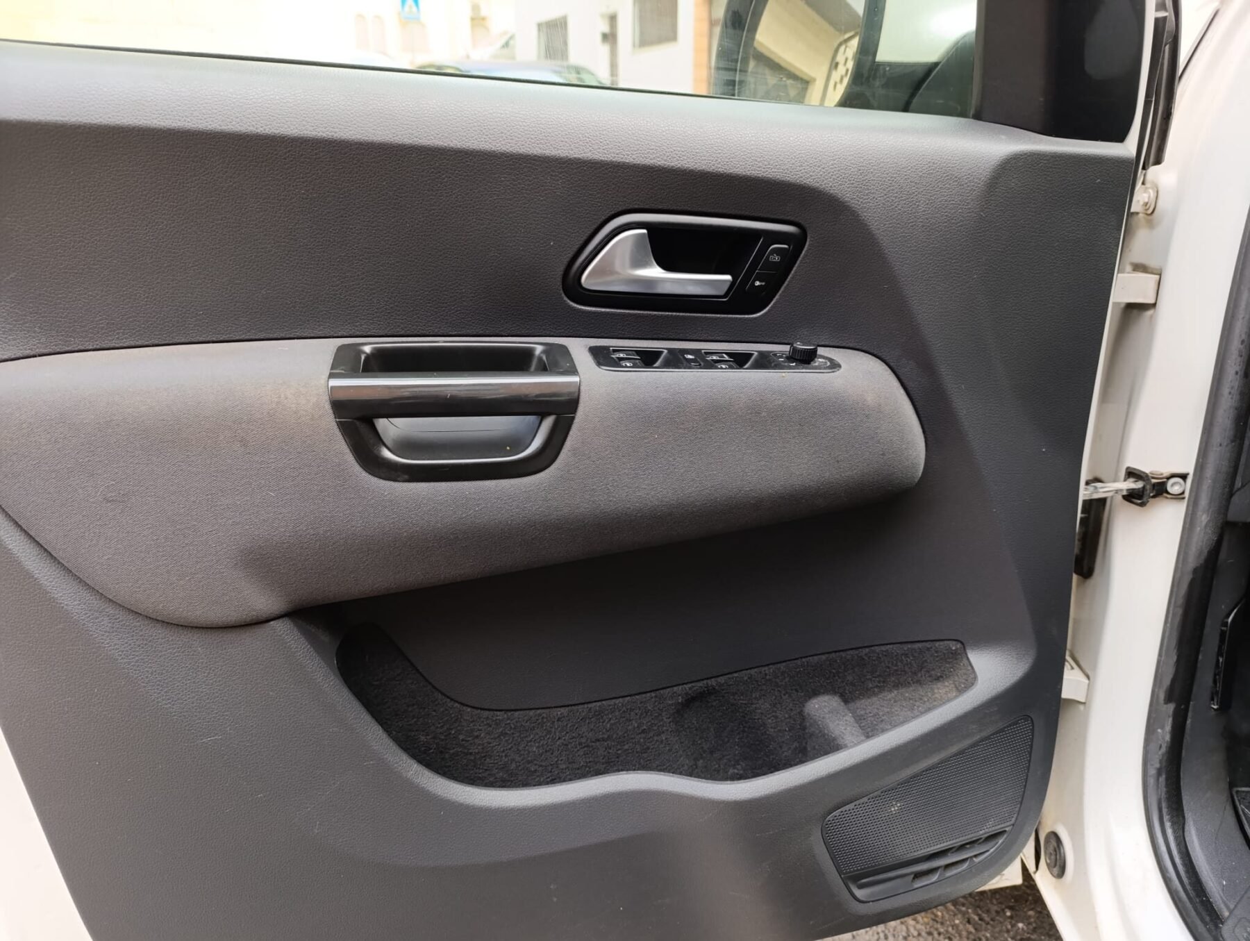 VOLKSWAGEN Amarok 2.0 tdi 4x2